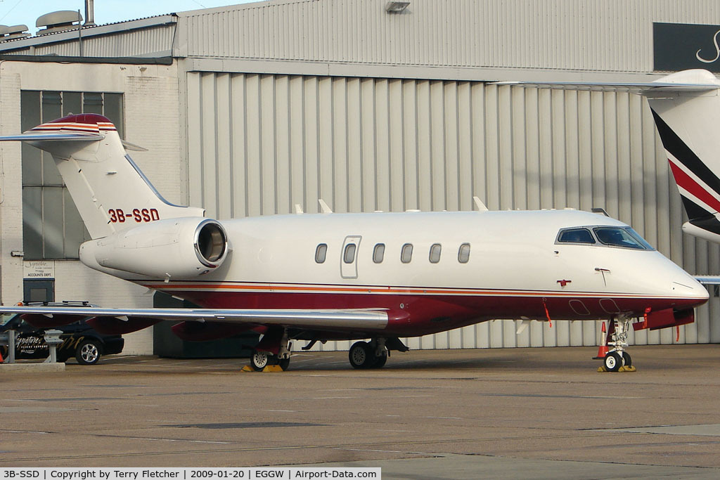 3B-SSD, 2006 Bombardier Challenger 300 (BD-100-1A10) C/N 20126, Mauritius registered Challenger 300 at London Luton