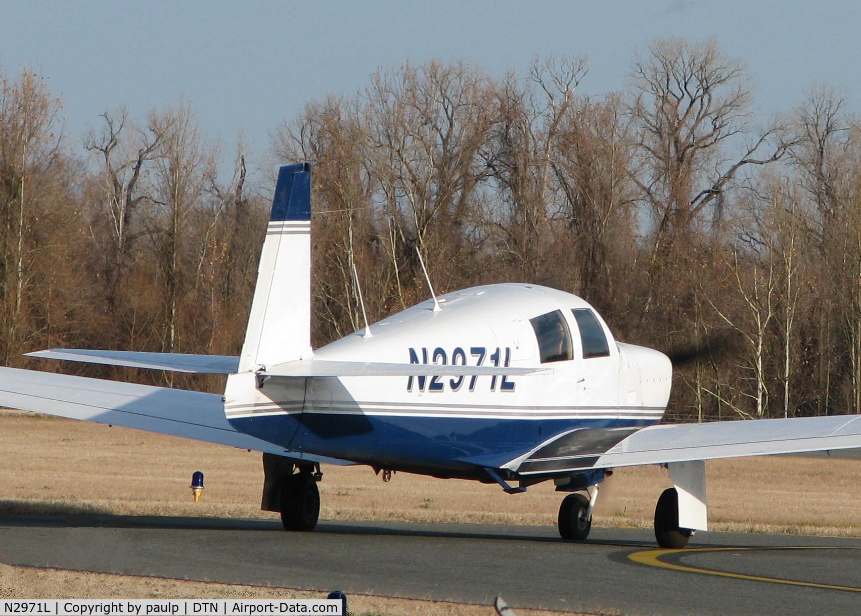 N2971L, 1967 Mooney M20C Ranger C/N 680002, Running up before taking off at the Downtown Shreveport airport.