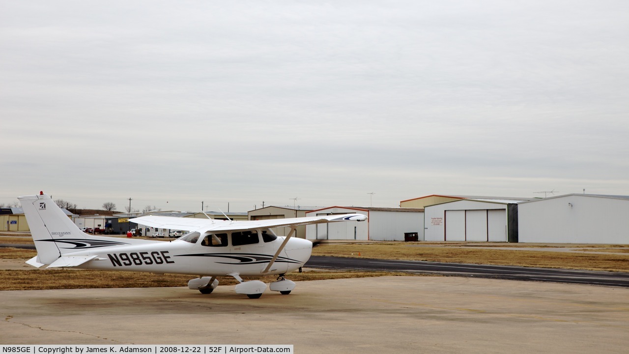 N985GE, 2005 Cessna 172S C/N 172S10045, Next plane to take the active