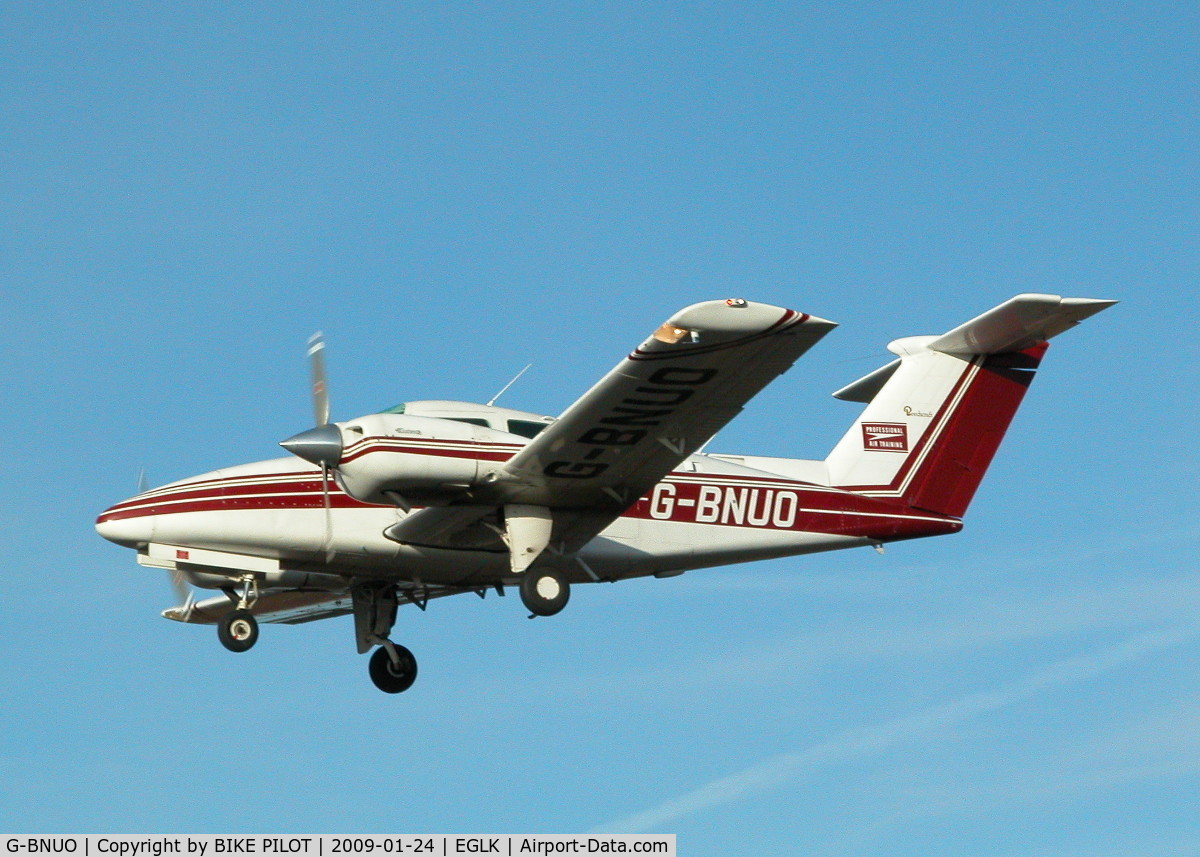 G-BNUO, 1979 Beech 76 Duchess C/N ME-250, FINALS FOR A TOUCH AND GO RWY 25