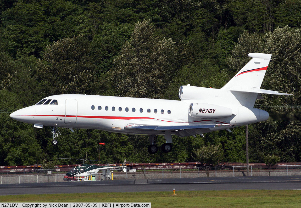N271DV, 2000 Dassault Falcon 900EX C/N 68, KBFI