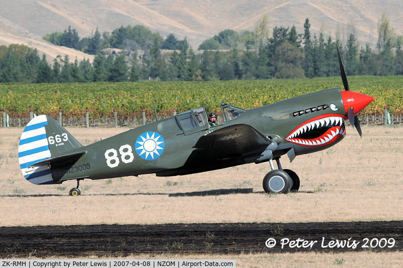 ZK-RMH, 1941 Curtiss P-40E Kittyhawk 1A C/N 19669, The Old Flying Machine Co.(NZ) Ltd., Auckland