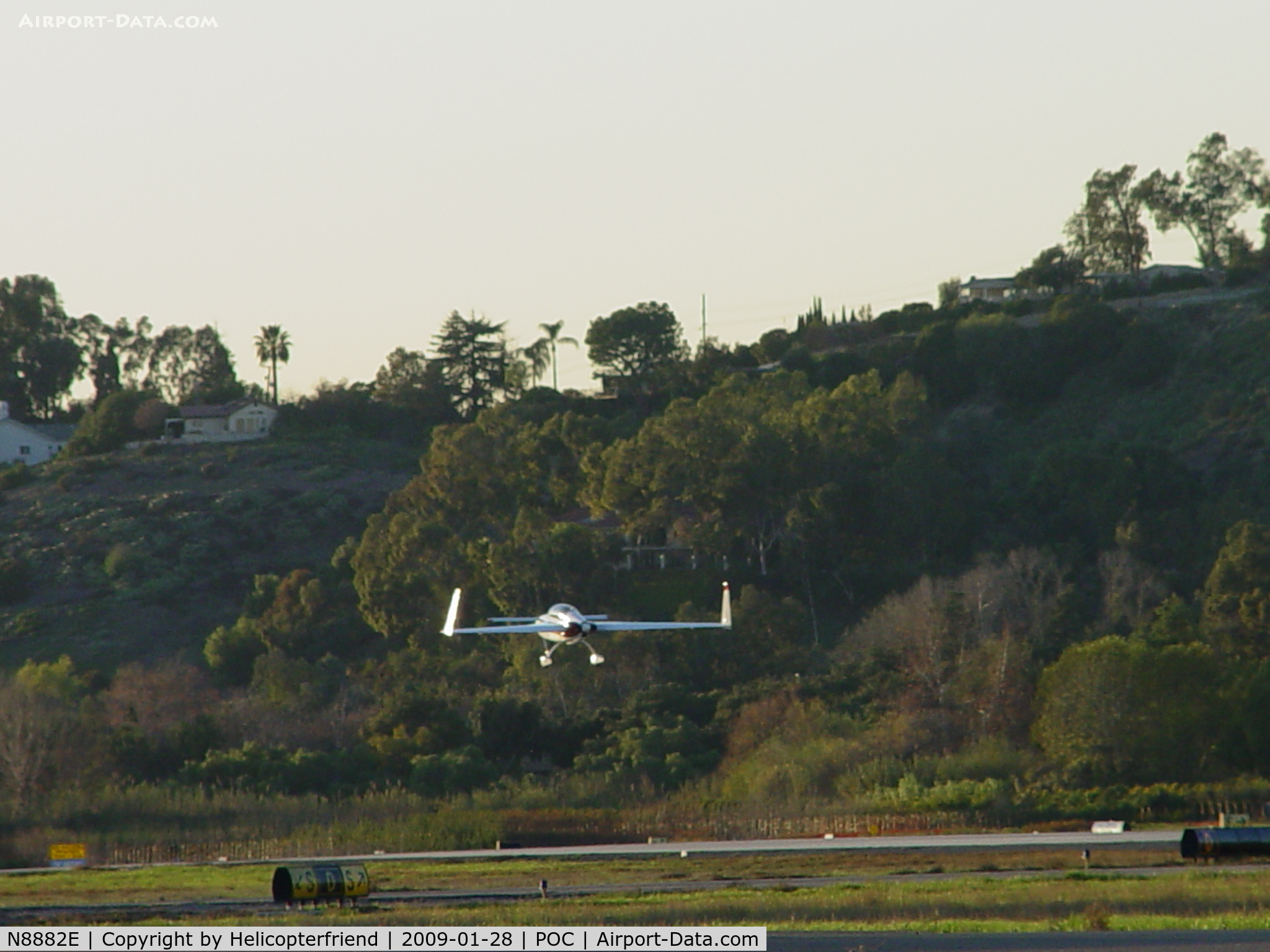 N8882E, 2008 Rutan Long-EZ C/N 001 (N8882E), Departing Brackett on 26L