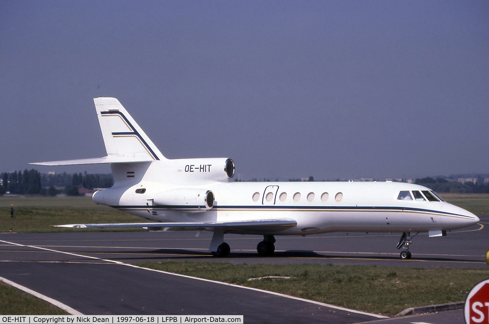 OE-HIT, 1990 Dassault Falcon 50 C/N 222, LFPB