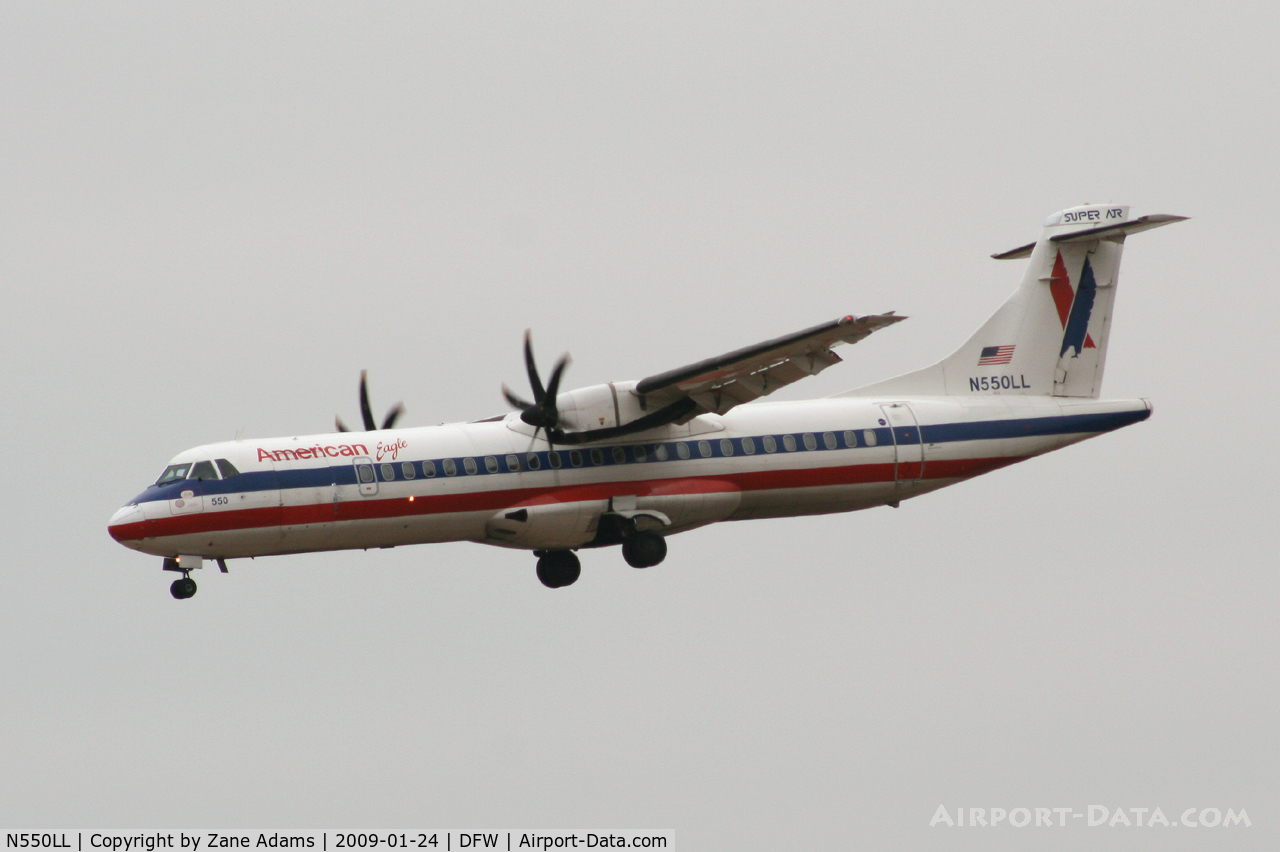 N550LL, 1998 ATR 72-212A C/N 550, American Eagle landing at DFW
