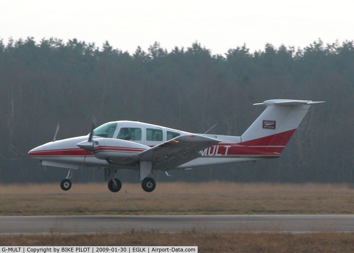 G-MULT, 1981 Beech 76 Duchess C/N ME-396, DUCHESS DOING TOUCH AND GOES RWY 07