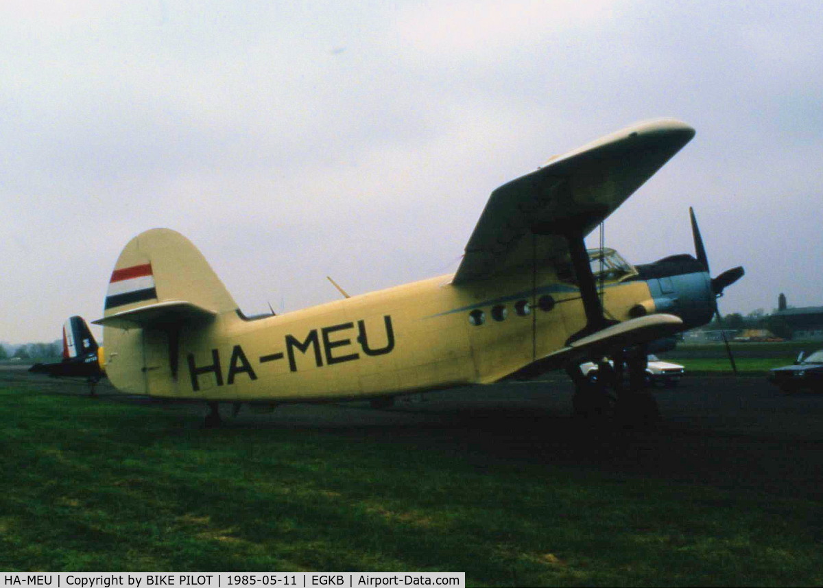 HA-MEU, Antonov An-2T C/N IG194-29, SUPPORT A/C FOR THE Zlin 50LA'S OF THE HUNGARIAN AEROBATIC TEAM