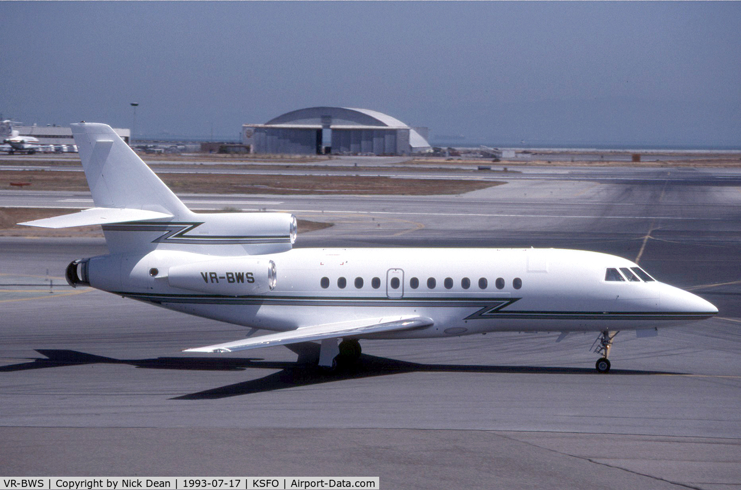 VR-BWS, 1992 Dassault Falcon 900B C/N 124, KSFO