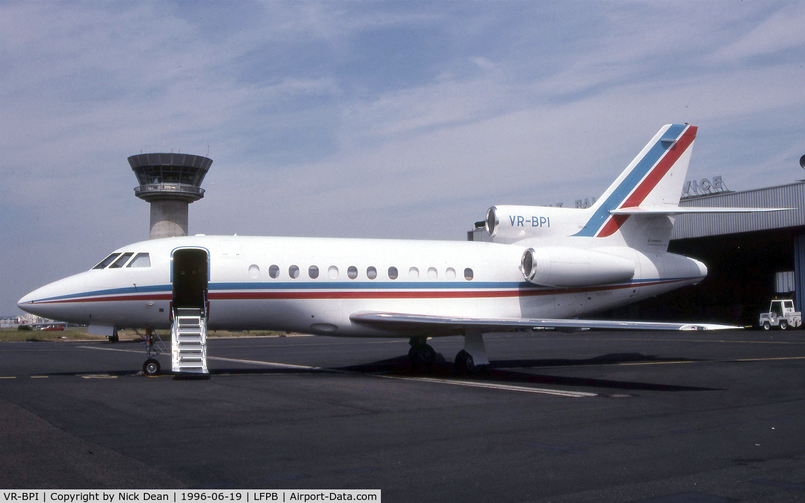 VR-BPI, 1995 Dassault Falcon 900B C/N 149, Paris Le Bourget