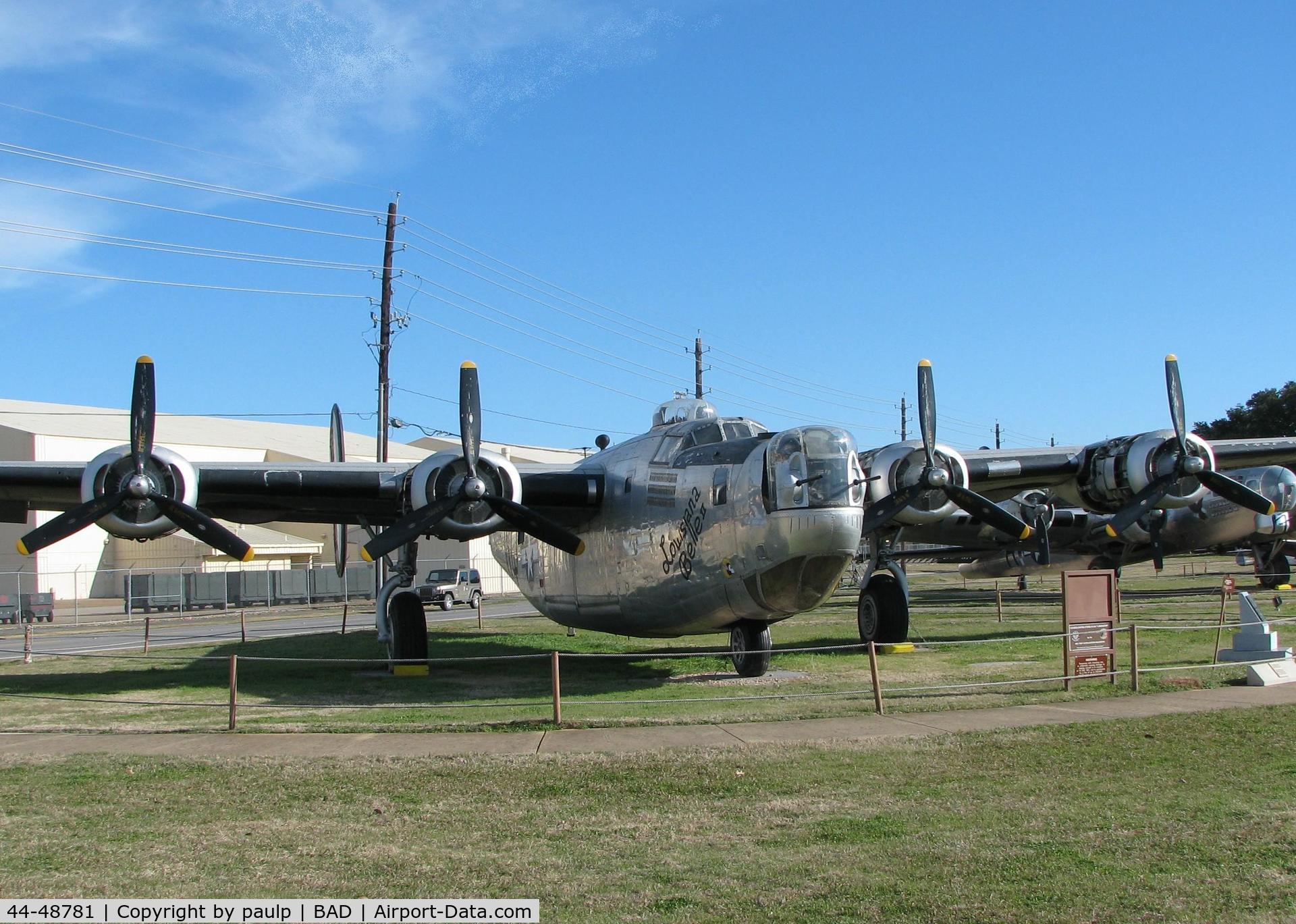 44-48781, 1944 Ford B-24J Liberator C/N 3636, B-24J 