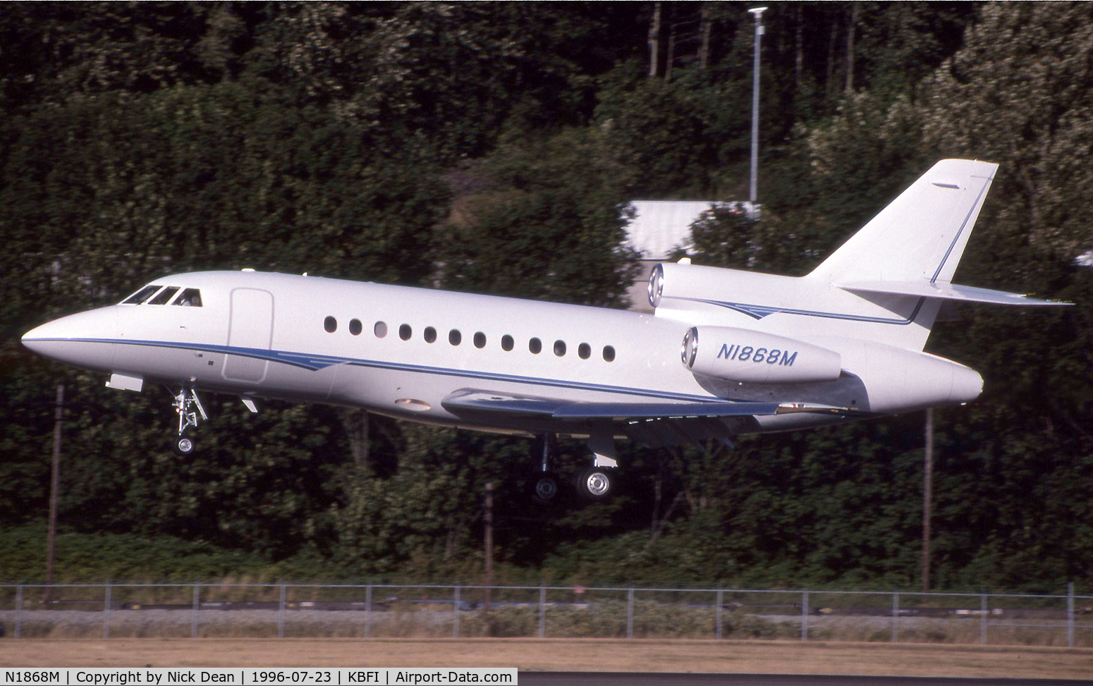N1868M, 1997 Dassault Falcon 900B C/N 157, KBFI