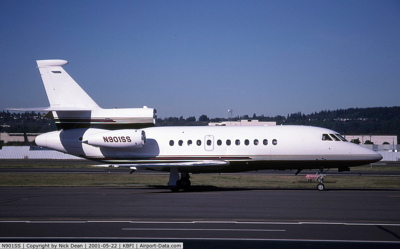 N901SS, 2000 Dassault Falcon 900 C/N 187, KBFI