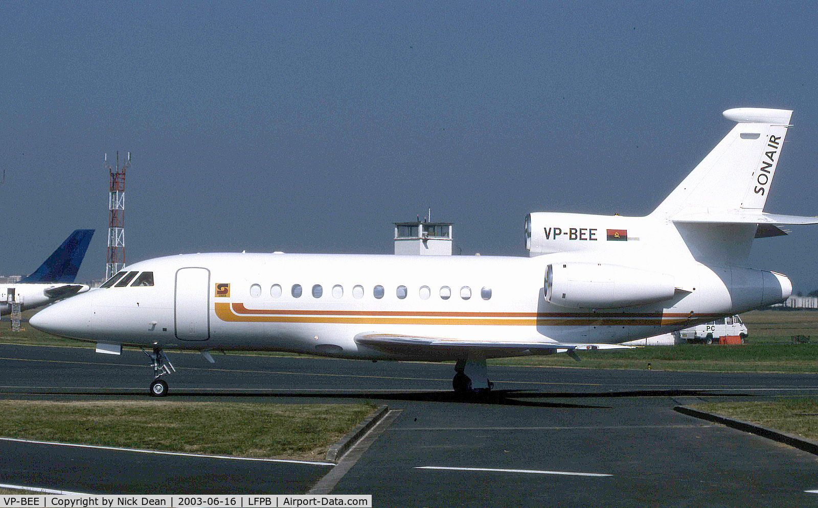 VP-BEE, 2002 Dassault Falcon 900EX C/N 109, Paris Le Bourget