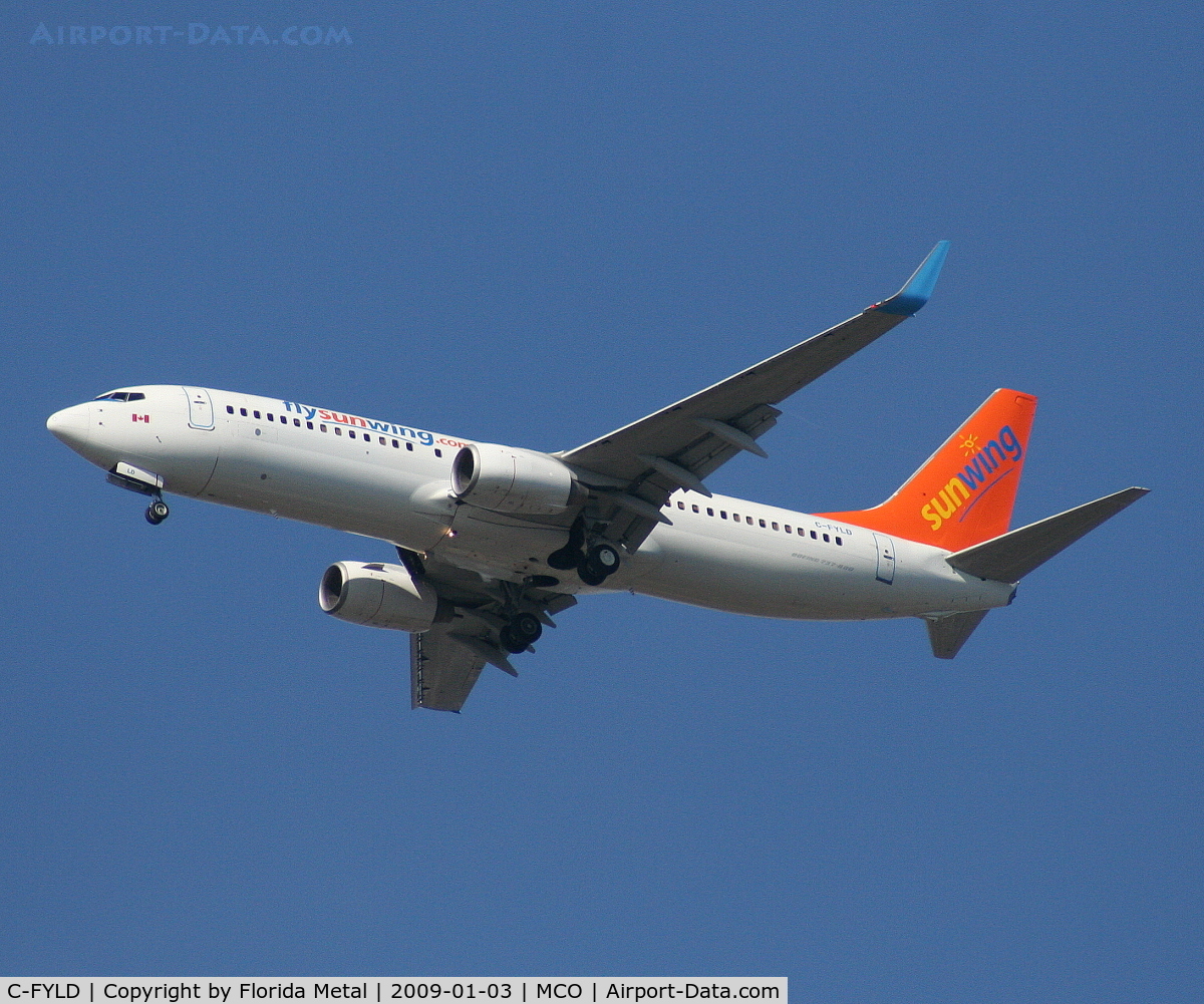 C-FYLD, 2007 Boeing 737-8FH C/N 35093, Sunwing 737-800 wearing the registration formerly worn by an Air Canada A340