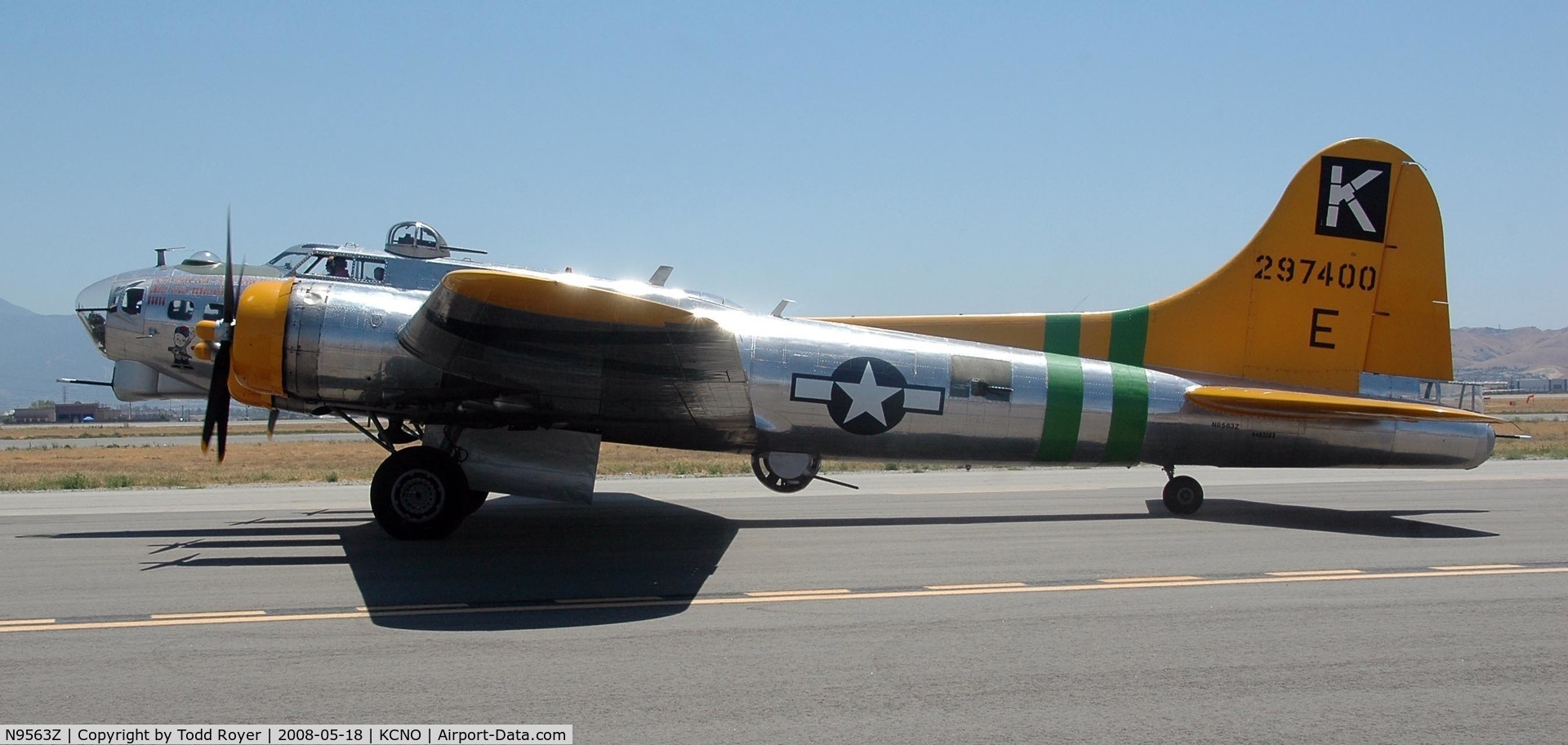 N9563Z, 1944 Boeing B-17G Flying Fortress C/N 32204, Camarillo Airshow 2008