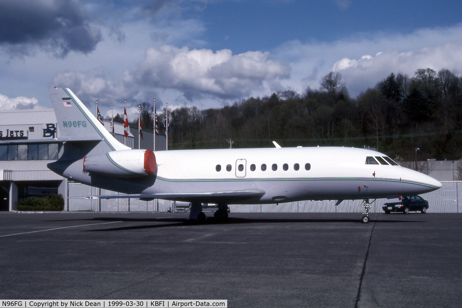 N96FG, 1996 Dassault Falcon 2000 C/N 025, KBFI