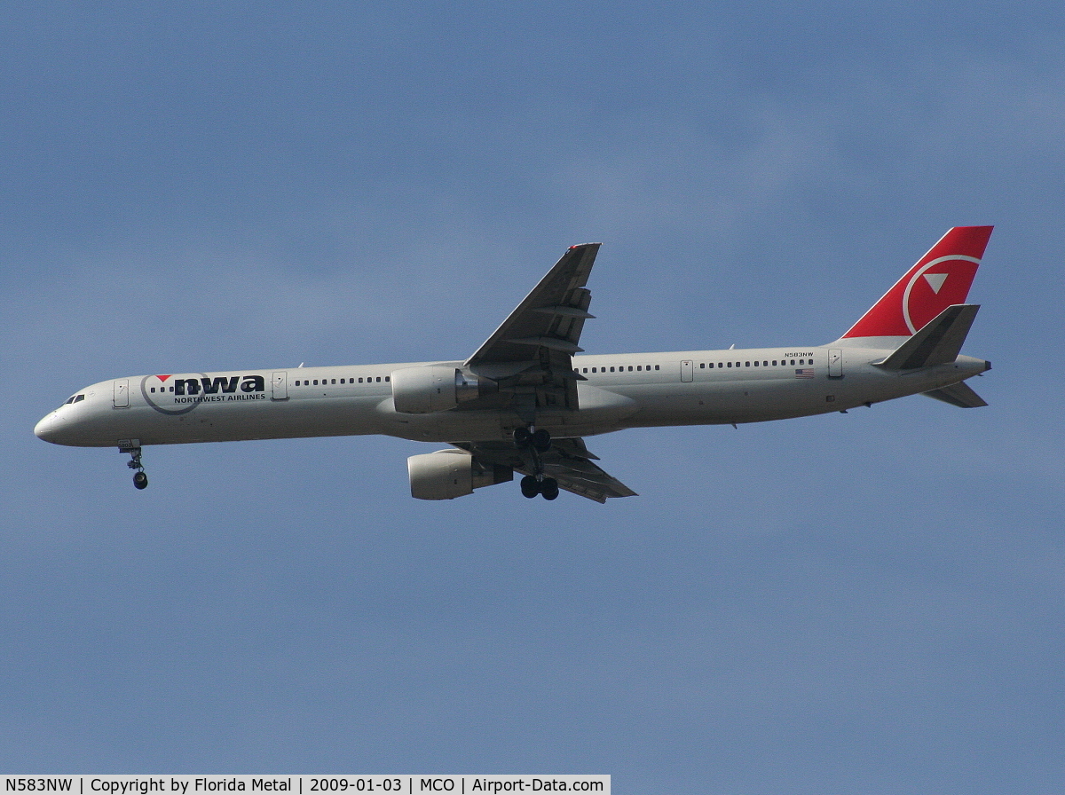 N583NW, 2002 Boeing 757-351 C/N 32983, Northwest 757-300