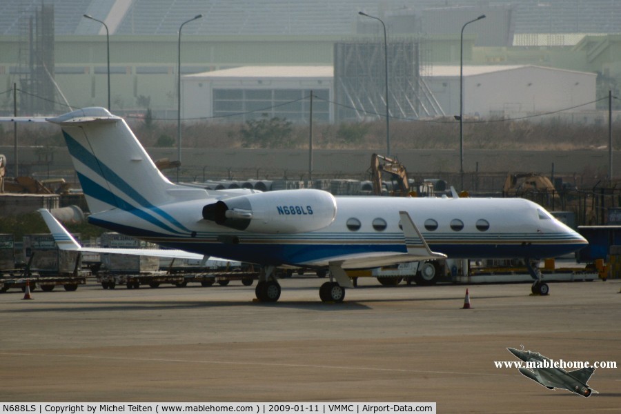 N688LS, 1995 Gulfstream Aerospace G-IV C/N 1280, From Sands Casinos