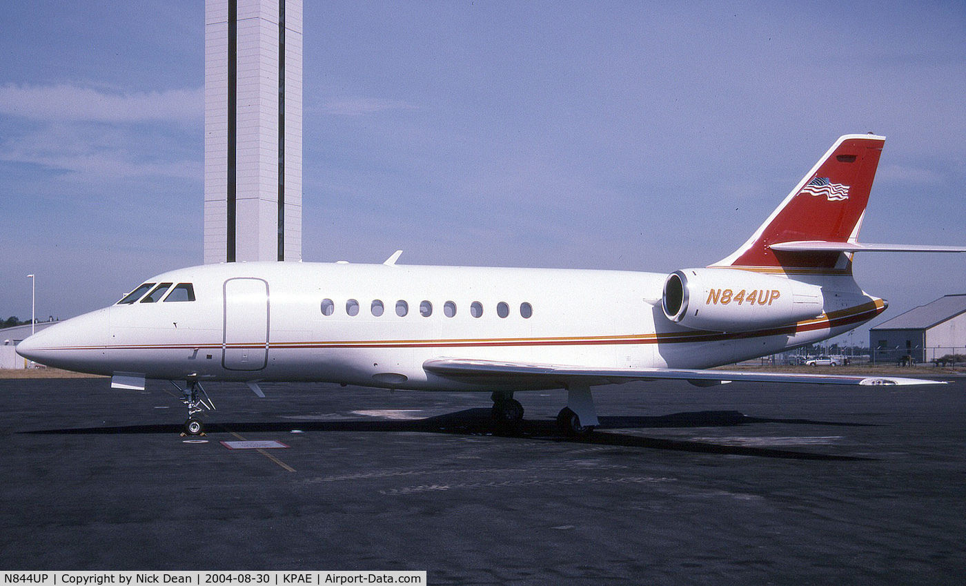 N844UP, 2001 Dassault Falcon 2000 C/N 156, KPAE (Union Pacific Railroad)