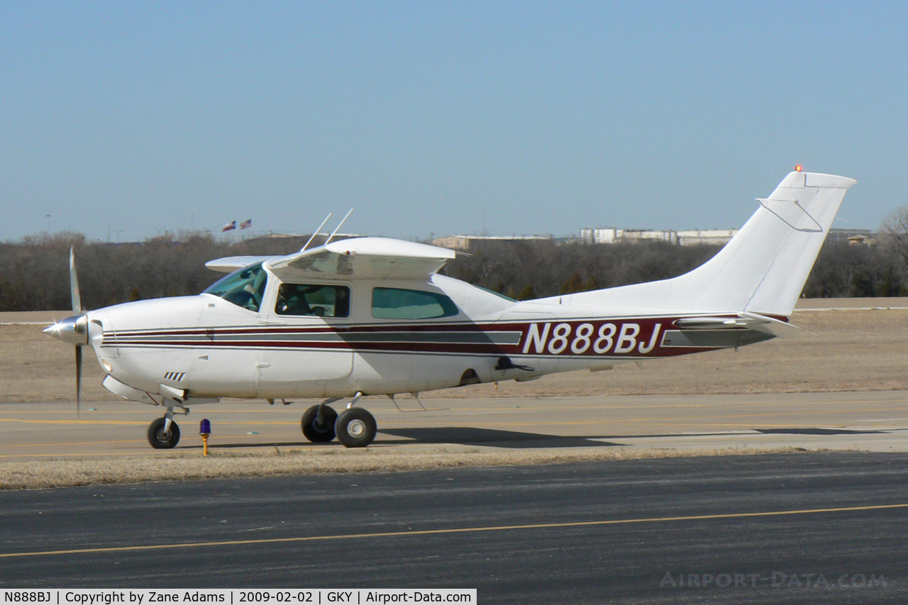 N888BJ, 1979 Cessna 210N Centurion C/N 21063589, At Arlington Municipal