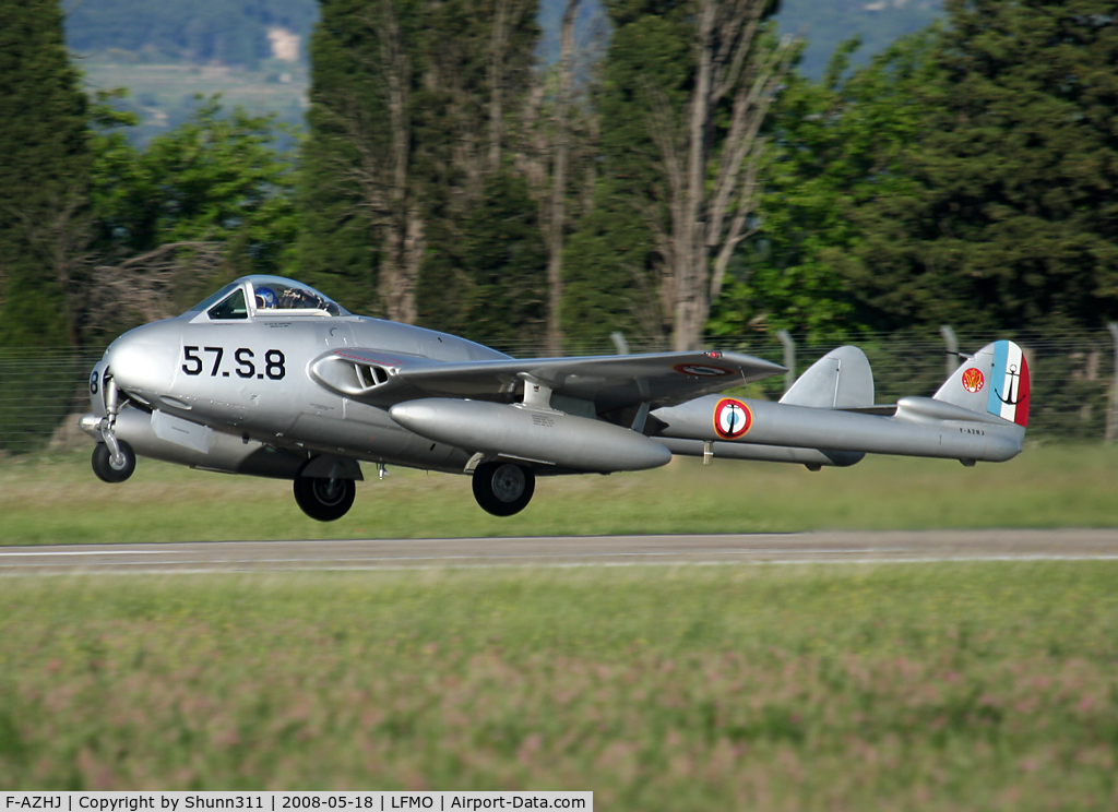 F-AZHJ, De Havilland (FFA) Vampire FB.6 (DH-100) C/N 668, On take off after the show...