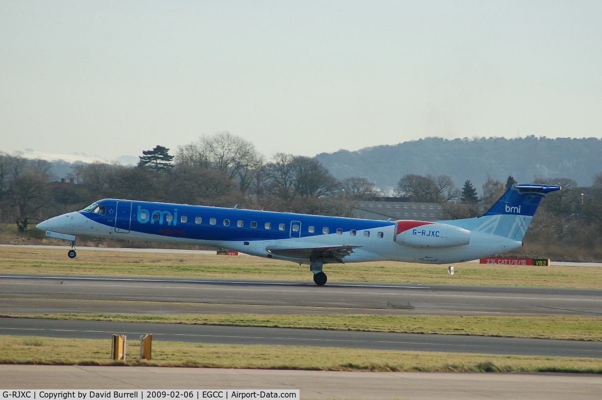 G-RJXC, 1999 Embraer EMB-145EP (ERJ-145EP) C/N 145153, BMI - Landing