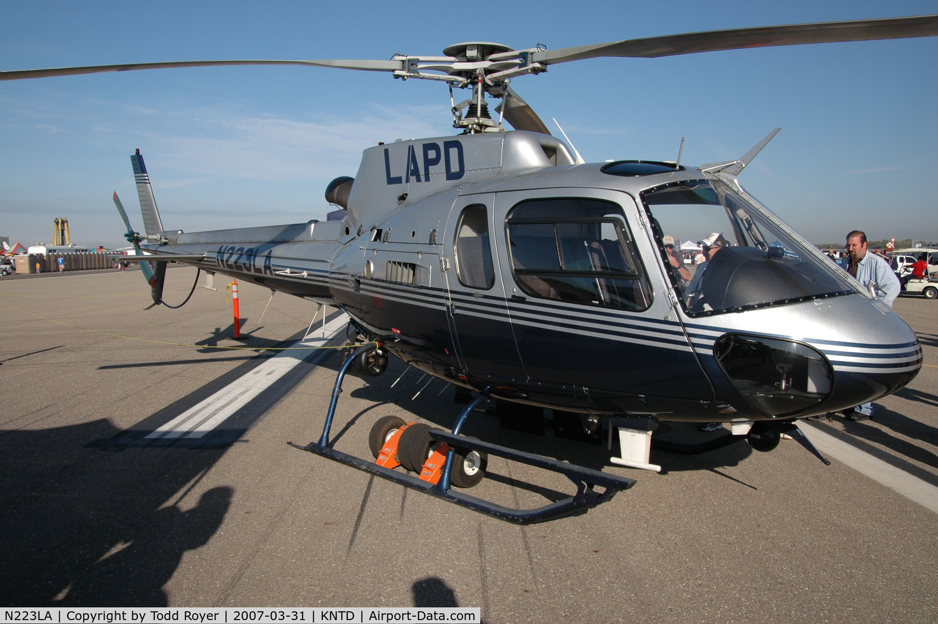 N223LA, 2000 Eurocopter AS-350B-2 Ecureuil C/N 3278, Point Mugu Airshow 2007