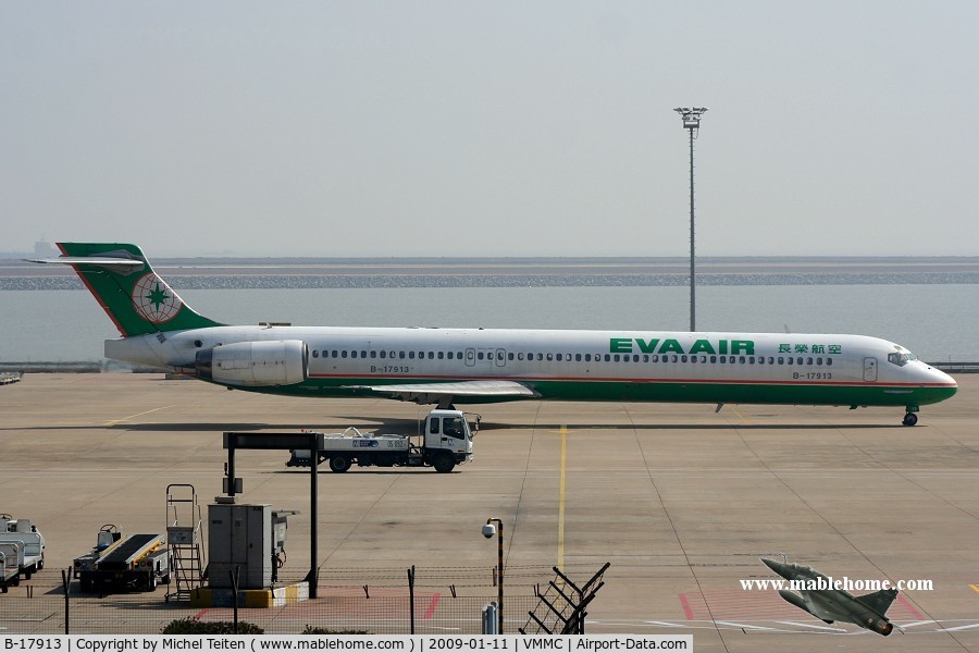 B-17913, 1996 McDonnell Douglas MD-90-30 C/N 53537, EVA Air