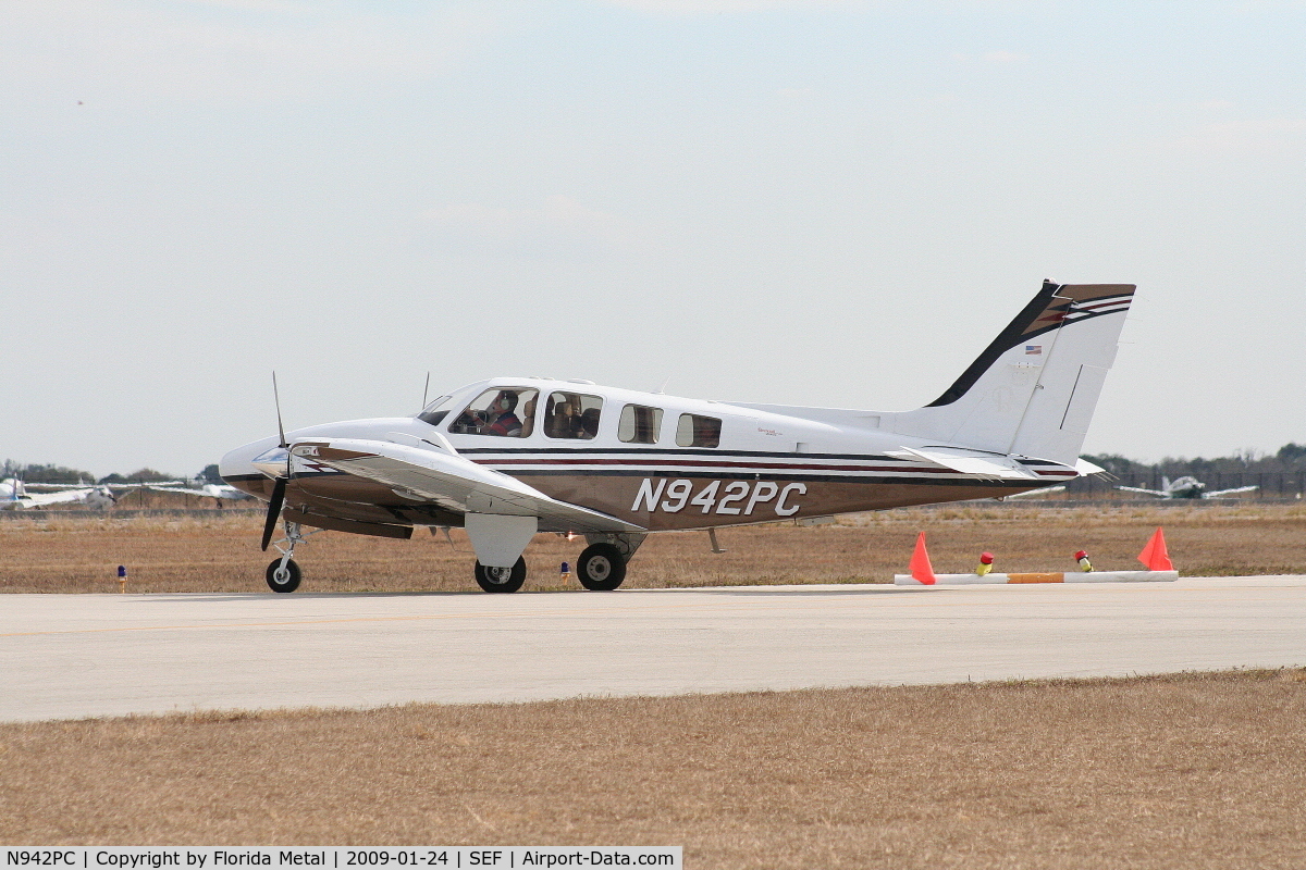 N942PC, Raytheon Aircraft Company G58 Baron C/N TH2140, Beech 58 Baron