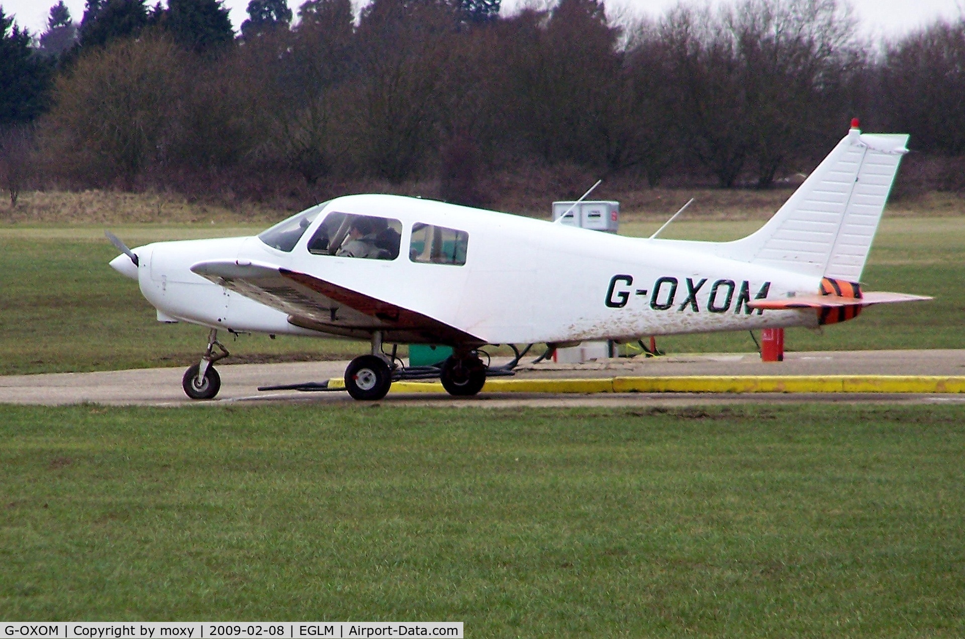 G-OXOM, 1989 Piper PA-28-161 Cadet C/N 28-41285, Pretty plain aeroplane - Piper Cadet