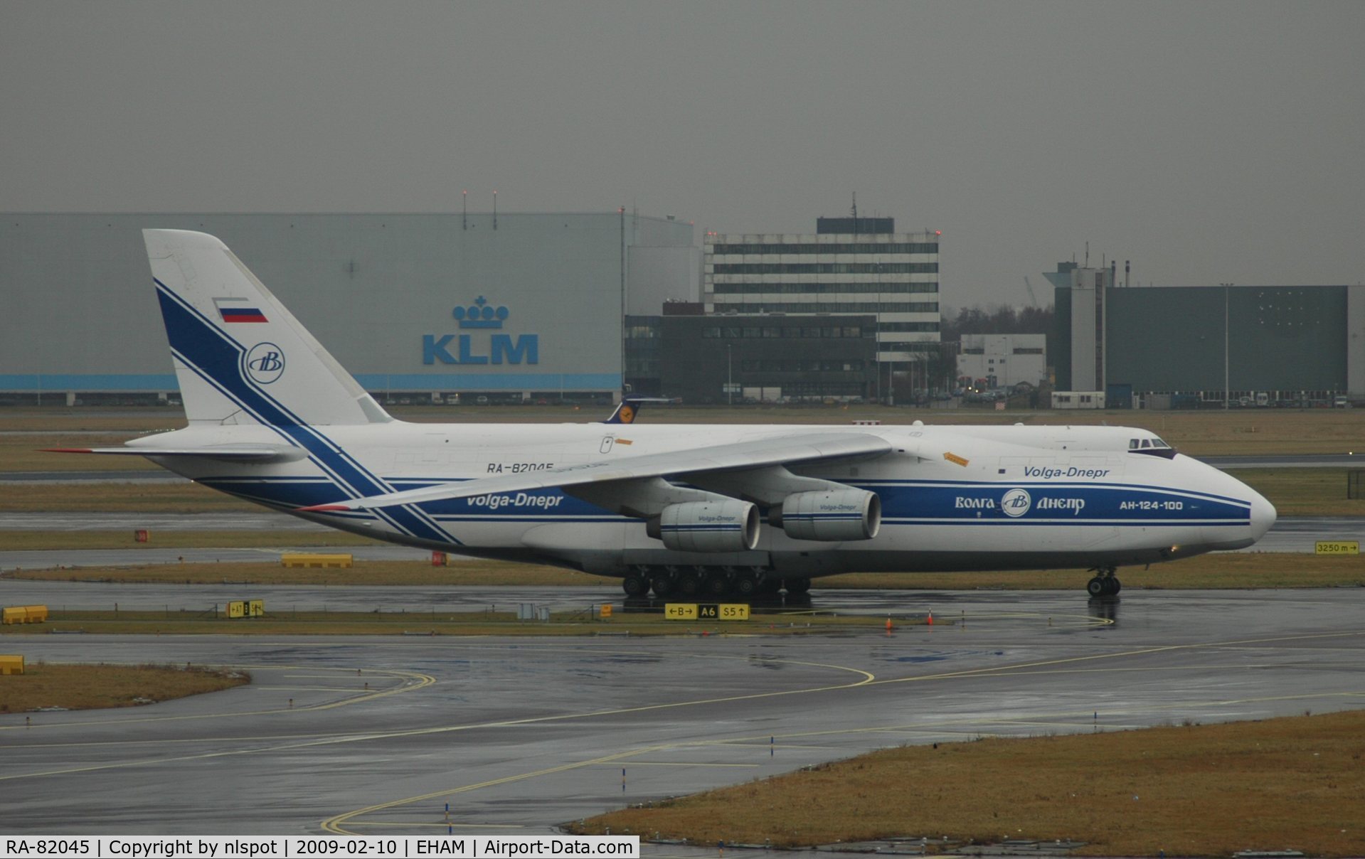 RA-82045, 1991 Antonov An-124-100 Ruslan C/N 9773052255113, ..