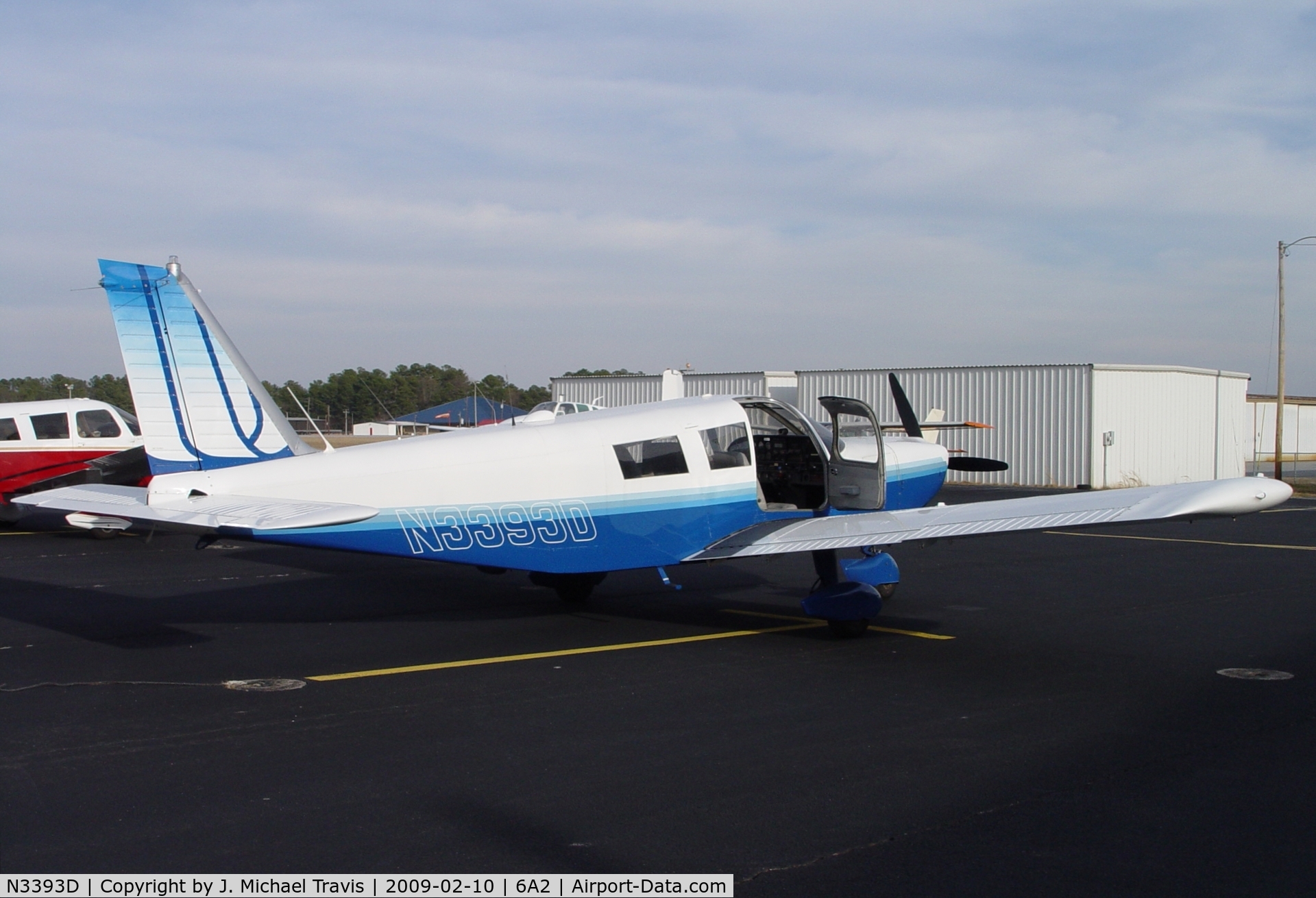 N3393D, 1969 Piper PA-32-300 Cherokee Six C/N 32-40656, 93D at 6A2.