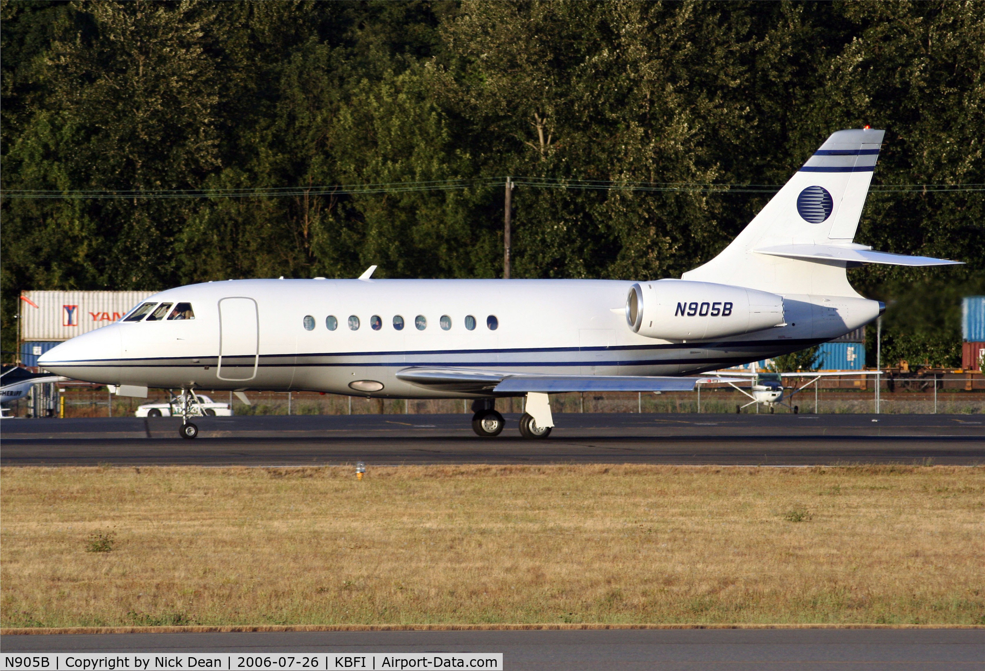 N905B, 2000 Dassault Falcon 2000 C/N 132, KBFI