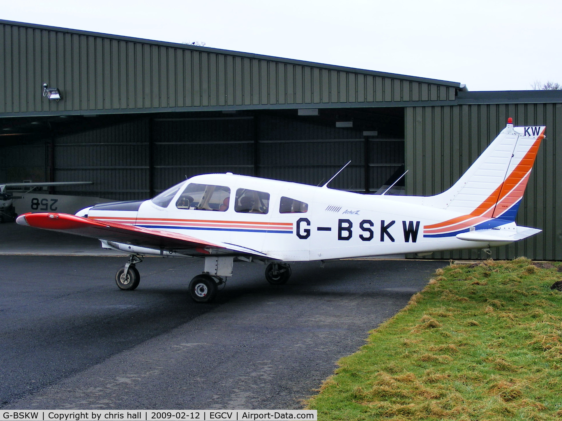 G-BSKW, 1989 Piper PA-28-181 Cherokee Archer II C/N 2890138, SHROPSHIRE AERO CLUB, Previous ID: N91940