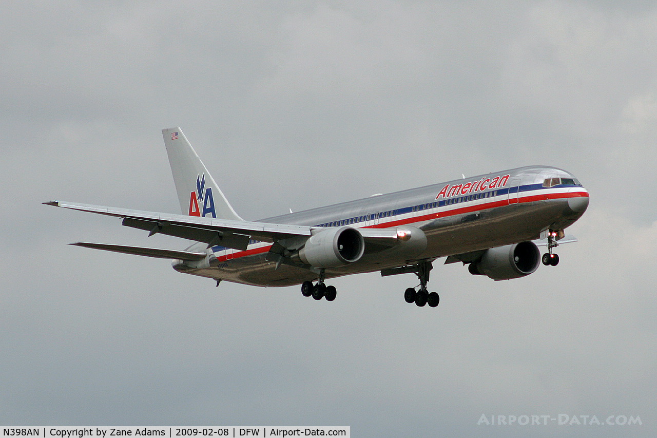 N398AN, 1999 Boeing 767-323ER C/N 29605, American Airlines 767 at DFW