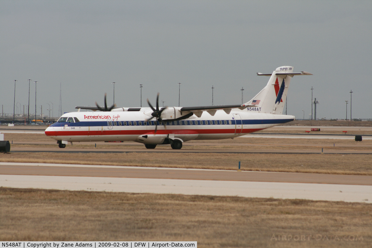 N548AT, 1998 ATR 72-212A C/N 548, American Eagle at DFW