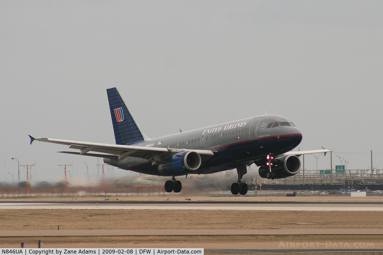 N846UA, 2001 Airbus A319-131 C/N 1600, United Airlines Airbus at DFW