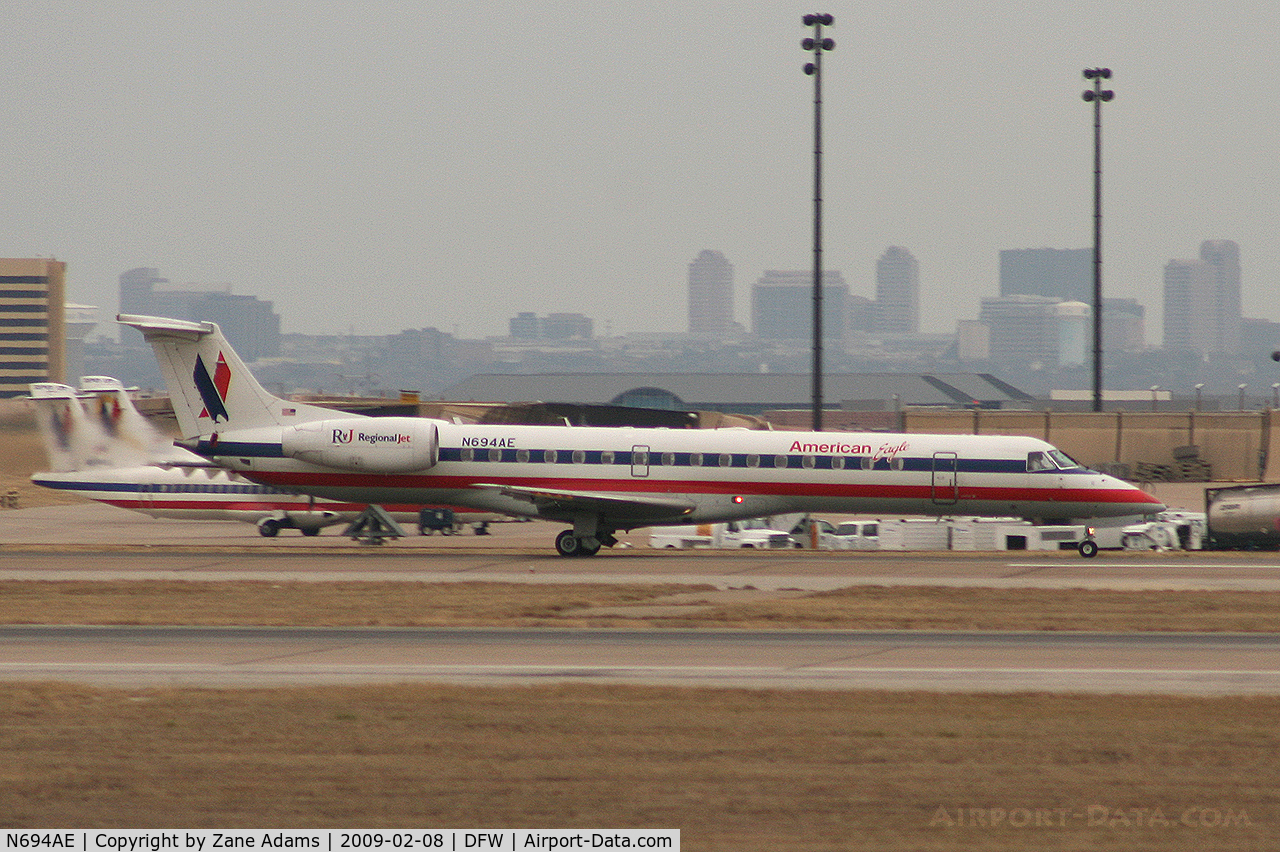 N694AE, 2004 Embraer ERJ-145LR (EMB-145LR) C/N 14500869, American Eagle at DFW
