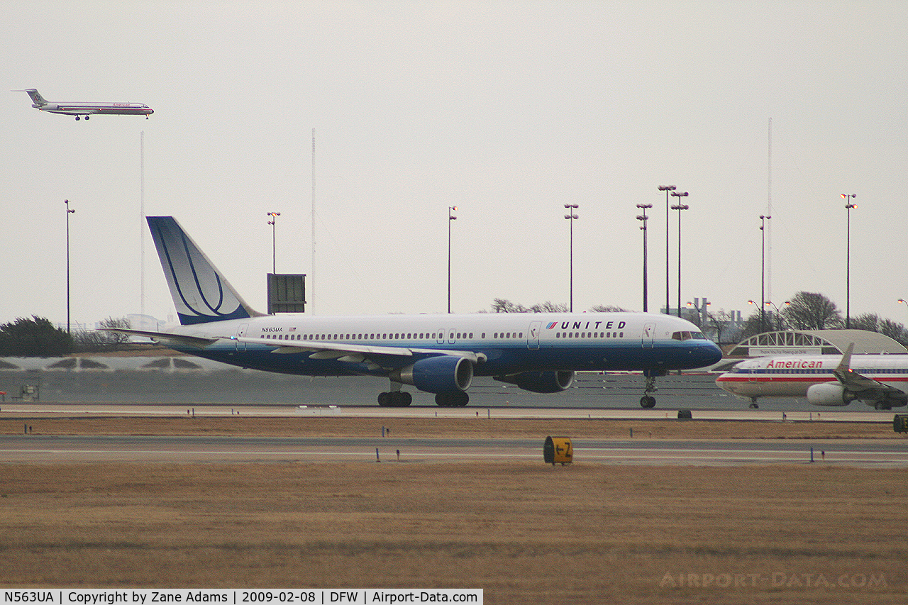 N563UA, 1992 Boeing 757-222 C/N 26665, United Airlines 757 at DFW