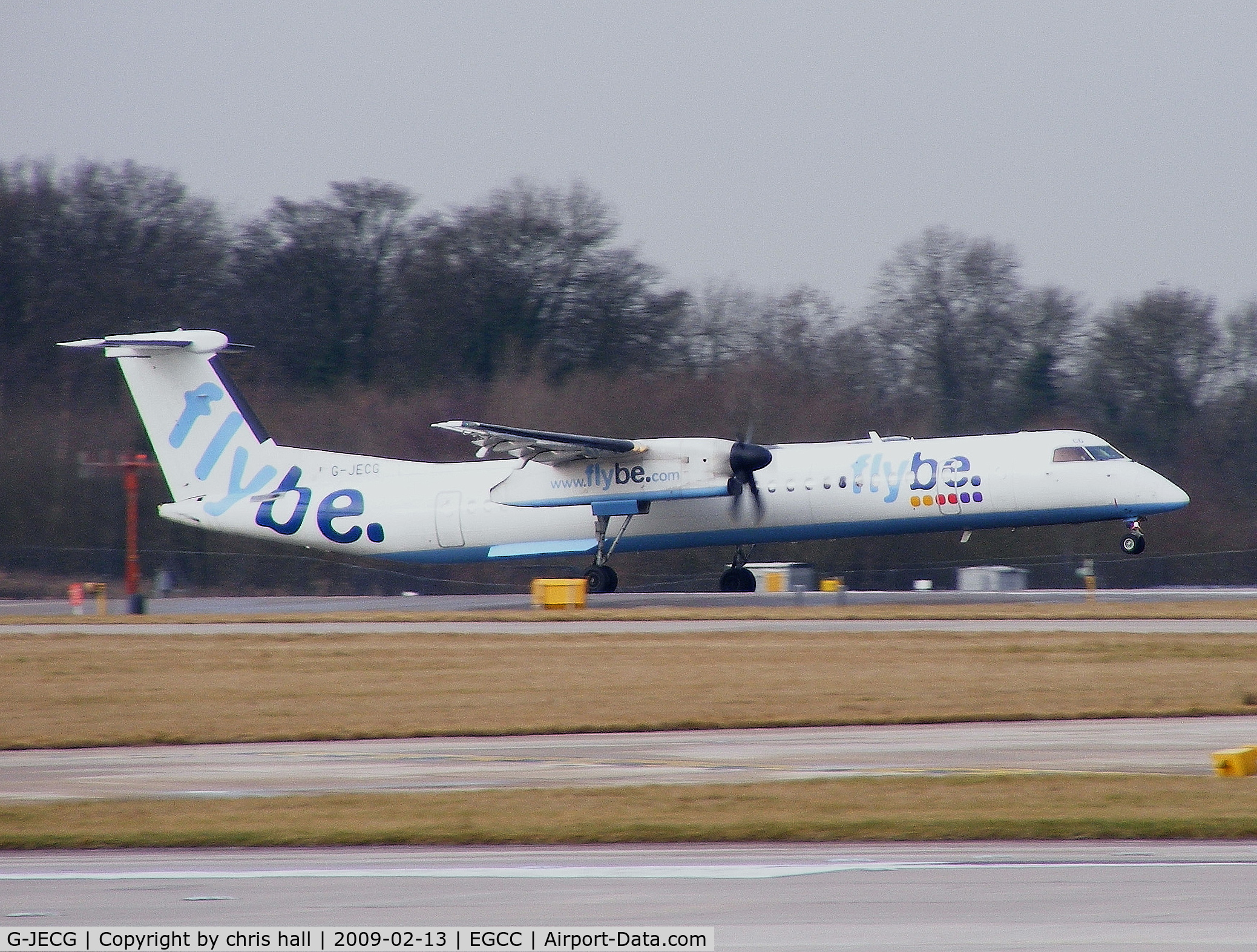 G-JECG, 2004 De Havilland Canada DHC-8-402Q Dash 8 C/N 4098, flybe