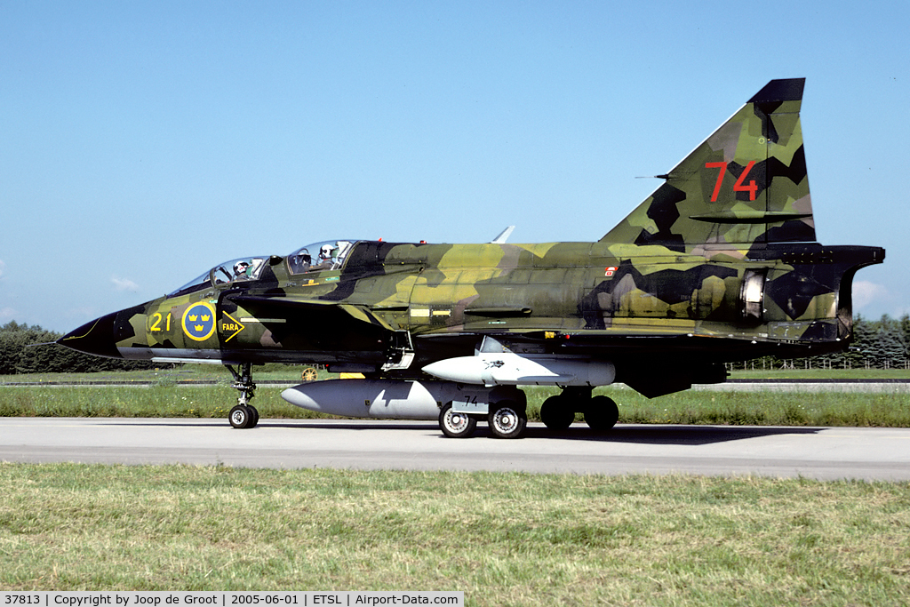 37813, Saab Sk37E Viggen C/N 37813, The last opportunity to photograph the Viggen was at Lechfeld where two rare Sk 37E electronic warfare Viggens participated in the exercise Elite 2005.