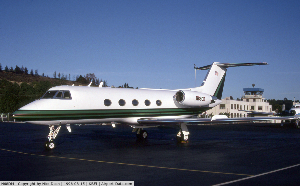 N68DM, 1968 Grumman G-1159 Gulfstream II C/N 028, KBFI