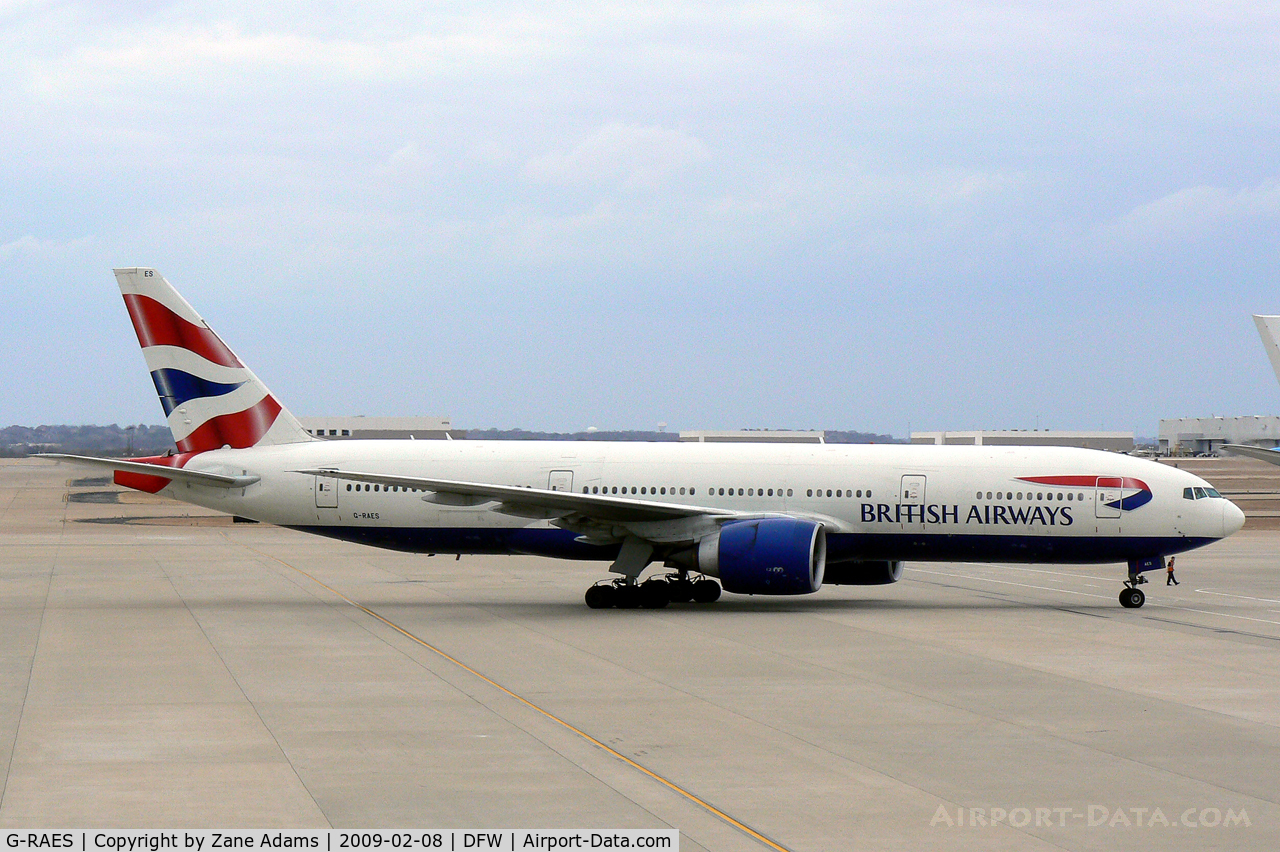 G-RAES, 1997 Boeing 777-236 C/N 27491, British Airways 777 rolling to the gate at DFW