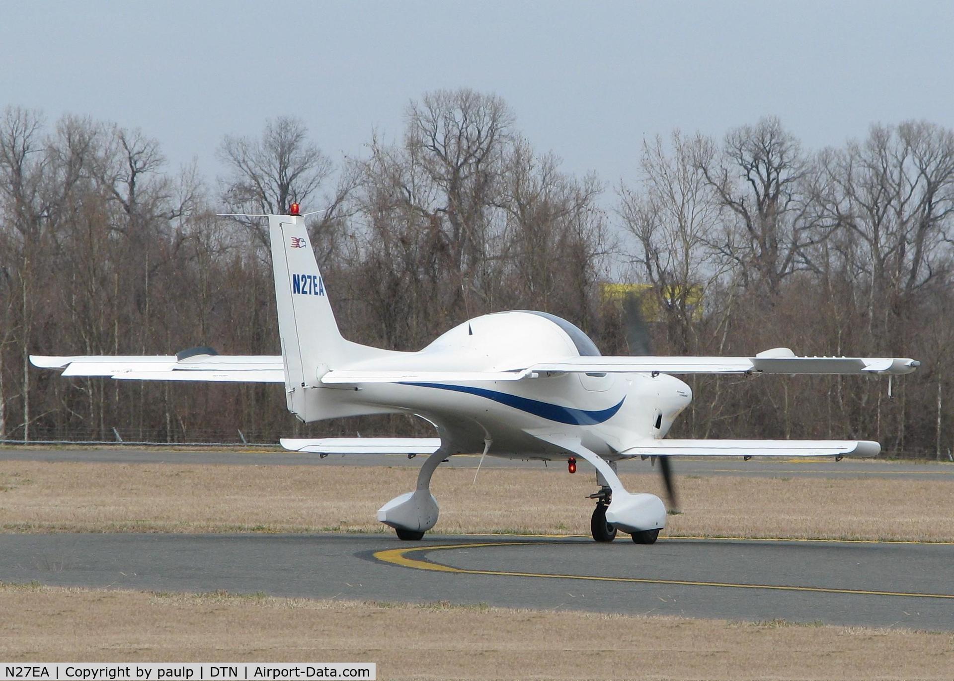 N27EA, 1999 Eagle Aircraft Eagle 150B C/N 028, Holding short at runway 14 at Downtown Shreveport.