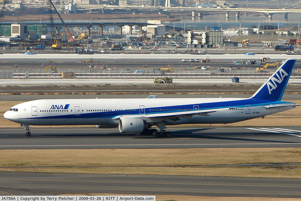 JA756A, Boeing 777-381 C/N 27039, ANA B777 takes off from Haneda