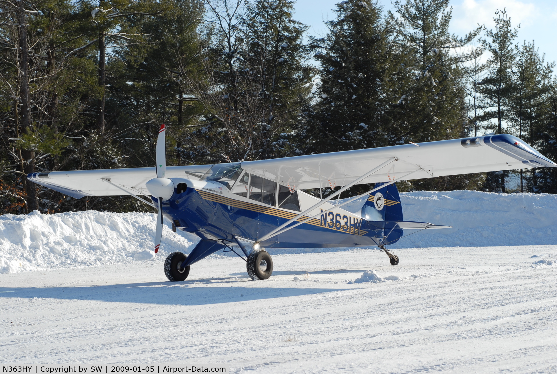 N363HY, 2006 Aviat A-1B Husky C/N 2352, Winter runway
