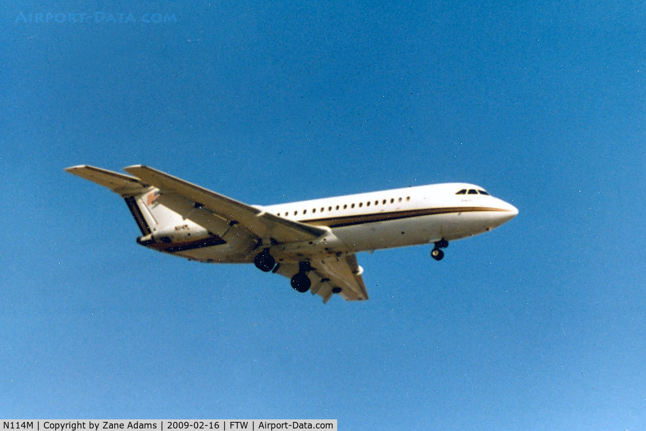 N114M, 1967 BAC 111-422EQ One-Eleven C/N BAC.119, Landing at Meacham Field