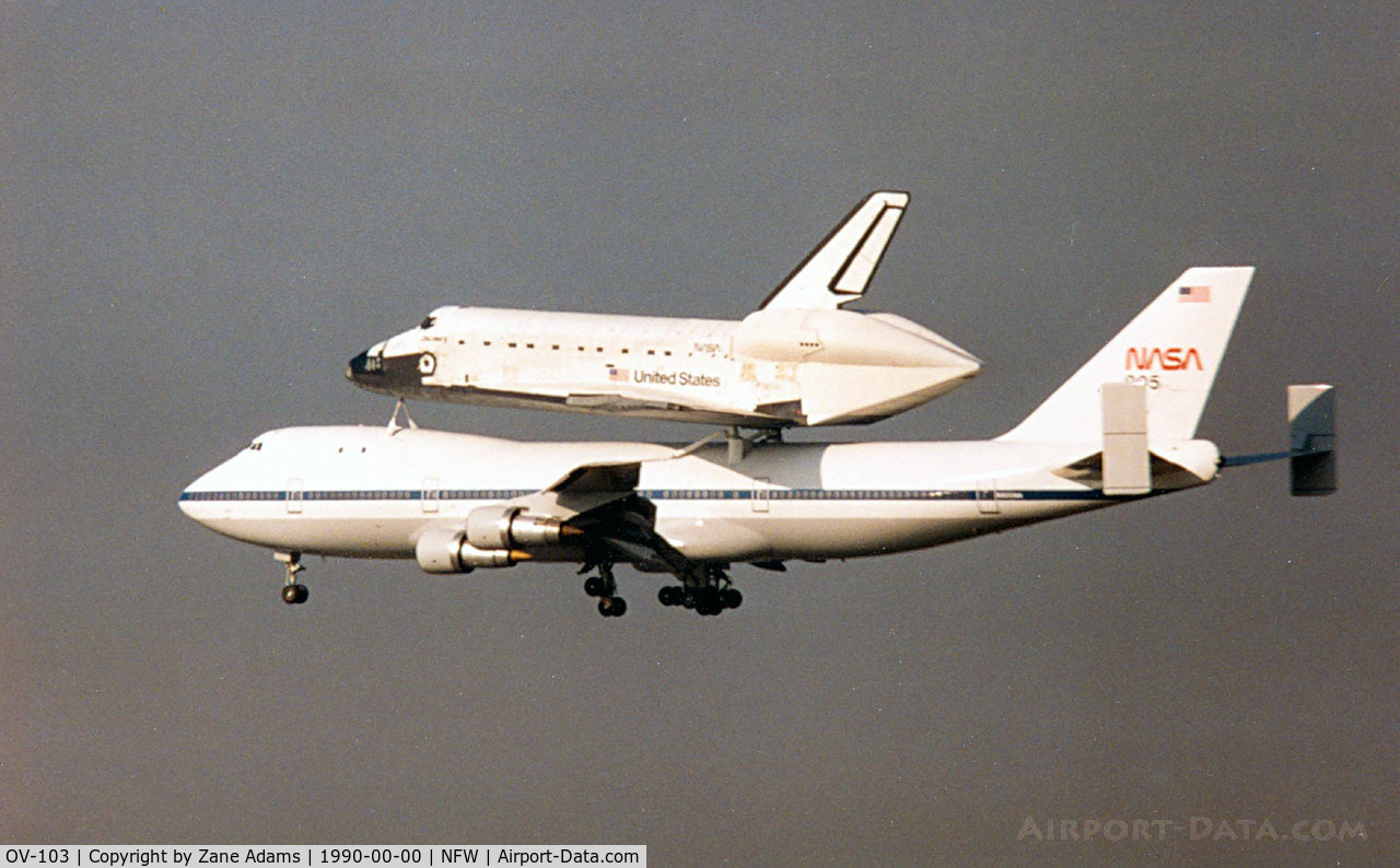 OV-103, 1983 Rockwell International Shuttle C/N 103, Space Shuttle Discovery landing at Carswell AFB aboard Shuttle Carrier Aircraft N905NA