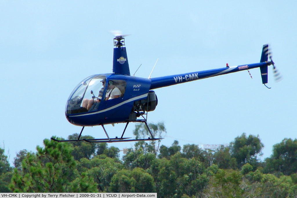 VH-CMK, Robinson R-22 C/N 4223, Robinson R22 at Caloundra