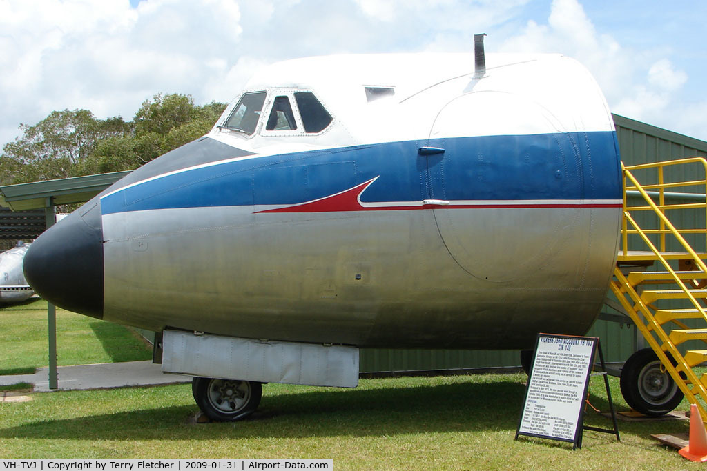 VH-TVJ, 1956 Vickers Viscount 756D C/N 148, At the Queensland Air Museum, Calondra, Australia - Nose of Viscount that saw service between 1956-1968